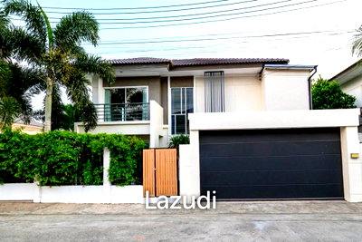 ขายบ้านเดี่ยว : บ้านเดี่ยวโมเดิร์น 2 ชั้น 180 ตร.ม. พร้อมสวนส่วนตัว ทำเลห้วยใหญ่ พัทยา