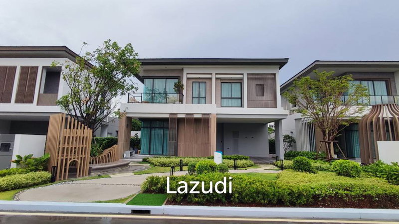 Houses for sale : Show Unit 4 Beds Bangkok Boulevard Bangna KM.5