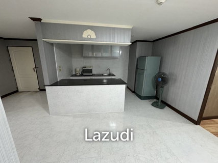 Condotel Cliff and Beach Krissadanakorn : Renovated 3 Bed Seaview condo at Cha am
