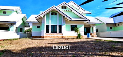 Houses for sale  Yak Jay Market : 3 Beds 3 Baths 540 SQ.M Chaicharoen Sattahip