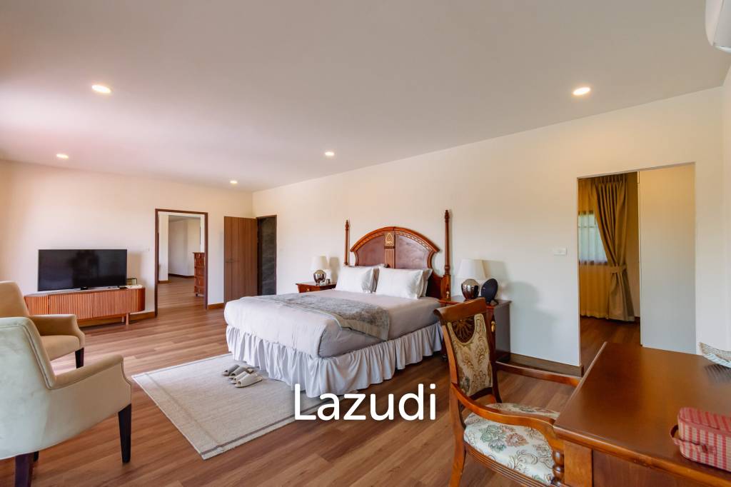 รูป IMPRESSIVE DETACHED 2 STOREY 4 BED POOL VILLA - รูปที่ 31/60
