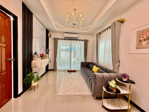 ขายบ้านเดี่ยวพัทยารีโนเวทใหม่ 3 นอน 2 ห้องน้ำพร้อมเฟอร์นิเจอร์หิ้วกระเป๋าอยู่ได้เลย