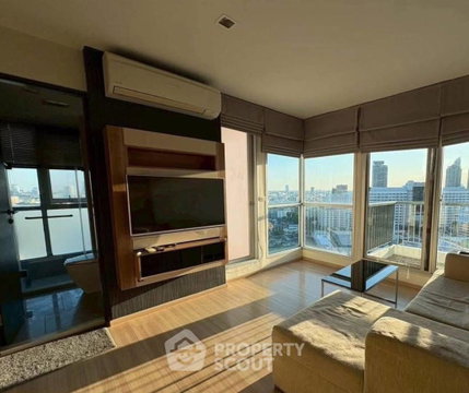 คอนโด 1 ห้องนอน 63 ตร.ม. ชั้น 17 ที่ ริธึ่ม สาทร ใกล้ BTS สะพานตากสิน 300 ม. (ID 2618340)