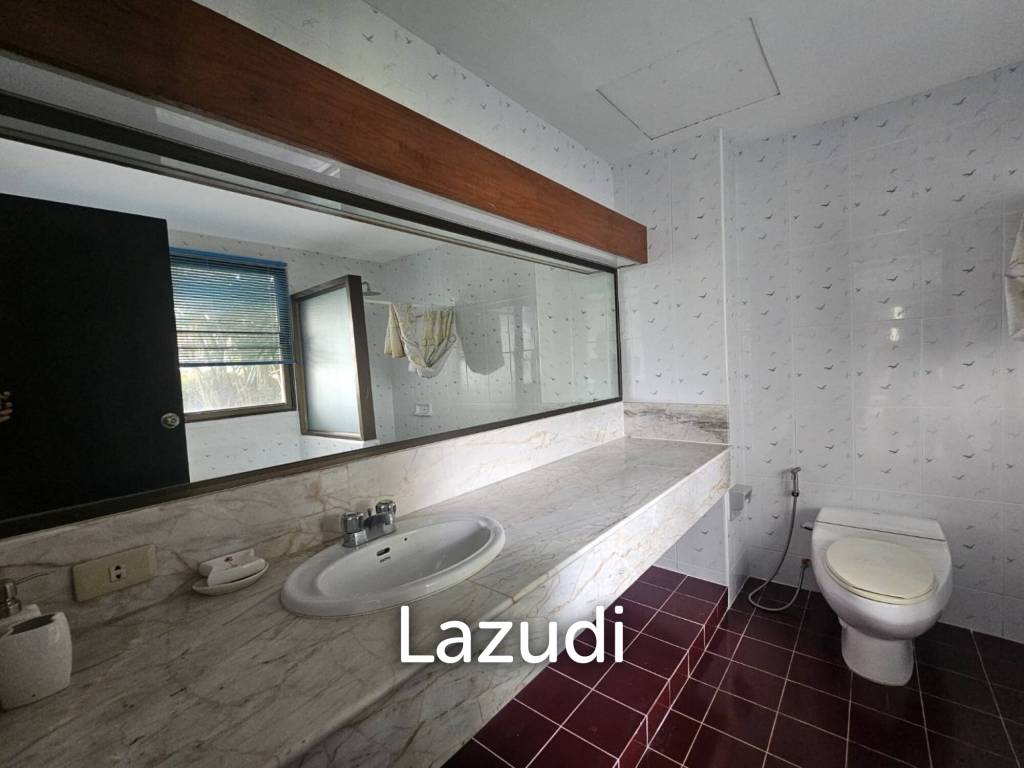 รูป PALM HILLS CONDO : 2 Bed condo ground floor on the golf course - รูปที่ 27/33