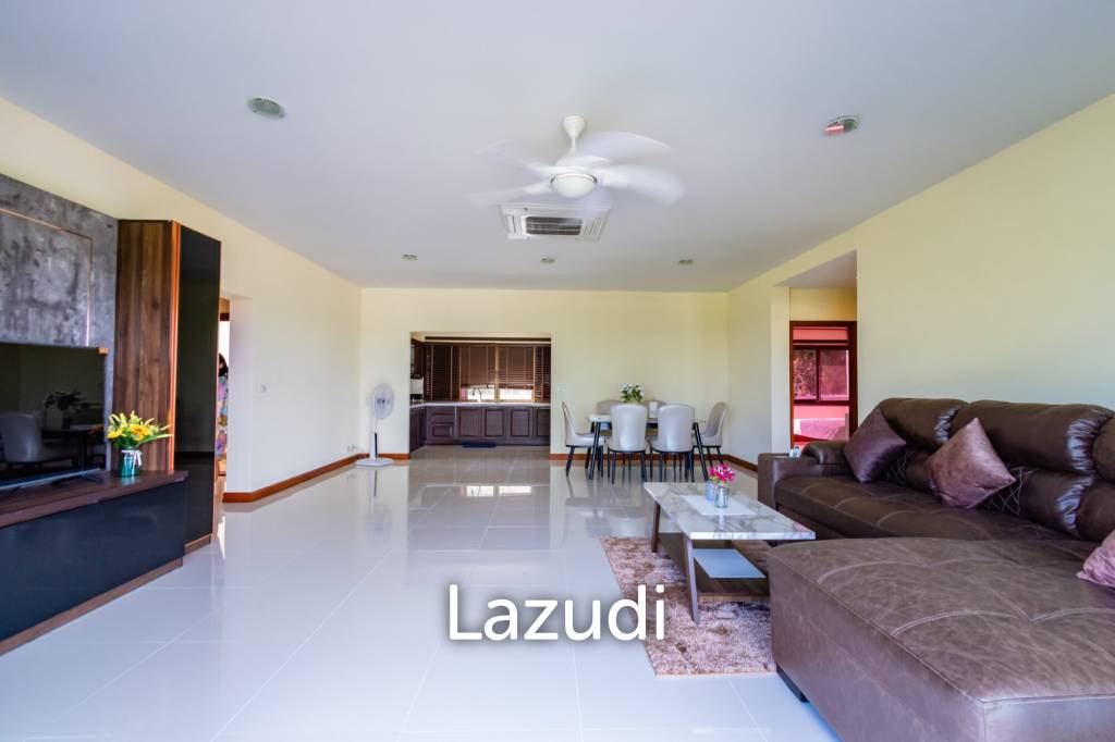 รูป PALM HILLS :  Renoted 2 Bed Condo in the Golf Course - รูปที่ 3/31