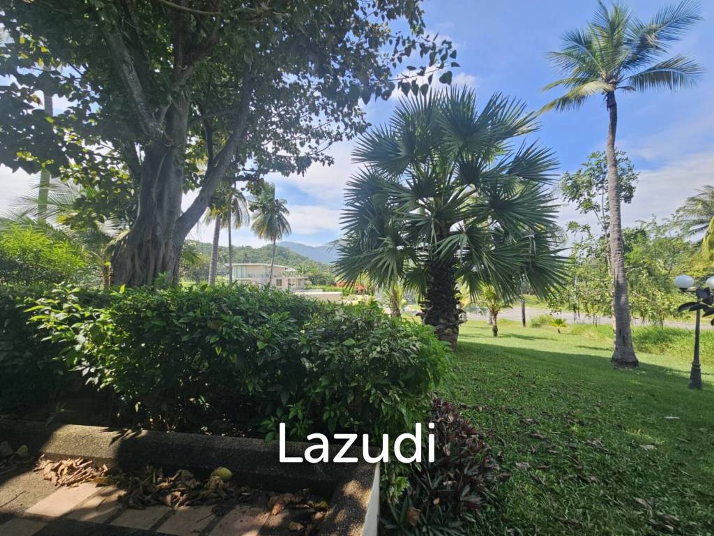 รูป PALM HILLS CONDO : 2 Bed condo ground floor on the golf course - รูปที่ 32/33