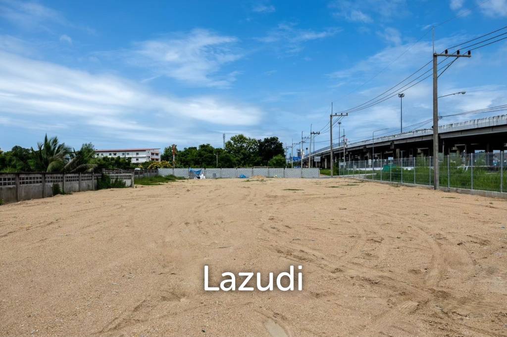 รูป ขายที่ดินทำเลทอง  1 ไร่ 1 ง่าน 12 วาห์  ถนนขนานทางรถไฟพัทยา - รูปที่ 3/15
