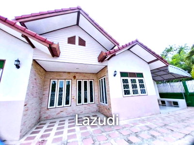 Houses for sale Khao Chi Chan : 3 Beds3 Baths Single House in Na Jomtien