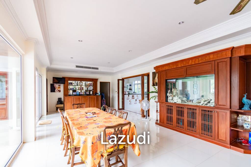 รูป PALM HILLS: วิลล่าหรู 7 ห้องนอนพร้อมสระว่ายน้ำในที่ดินขนาดใหญ่ - รูปที่ 16/64