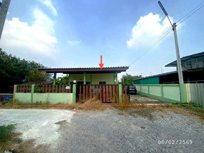 บ้านเดี่ยว ชลบุรี : บ้านเดี่ยว 71 ตร.วา พานทอง ชลบุรี 2.6M