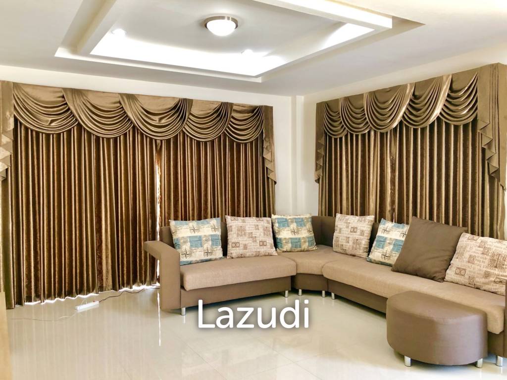 รูป ขายบ้านหรูหลังใหญ่ขนาด 5 ห้องนอนในโรงการ - รูปที่ 3/36