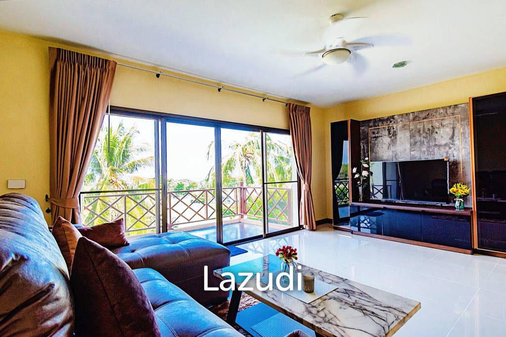 รูป PALM HILLS :  Renoted 2 Bed Condo in the Golf Course - รูปที่ 1/31