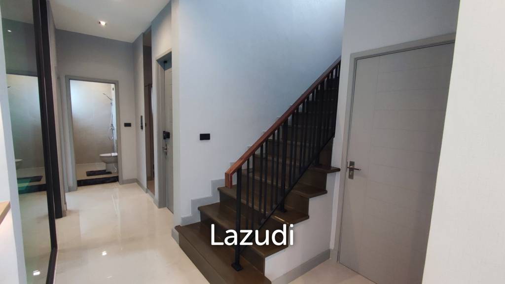 picture Show Unit 4 Beds Bangkok Boulevard Bangna KM.5 - 8/25