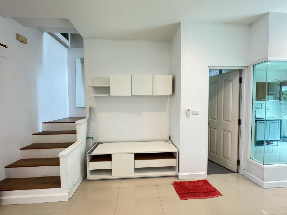 รูป ขายด่วน  ทาวน์โฮม 3 ชั้น กรีนิช รามอินทรา | พื้นที่ใช้สอย 193 ตรม.  - รูปที่ 6/29