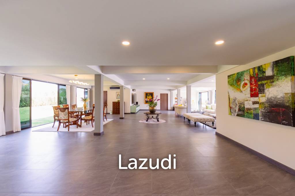 รูป IMPRESSIVE DETACHED 2 STOREY 4 BED POOL VILLA - รูปที่ 11/60