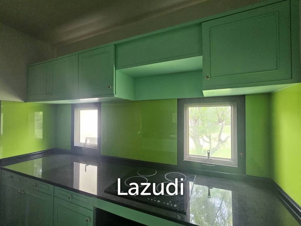 รูป PALM HILLS CONDO : 2 Bed condo ground floor on the golf course - รูปที่ 16/33