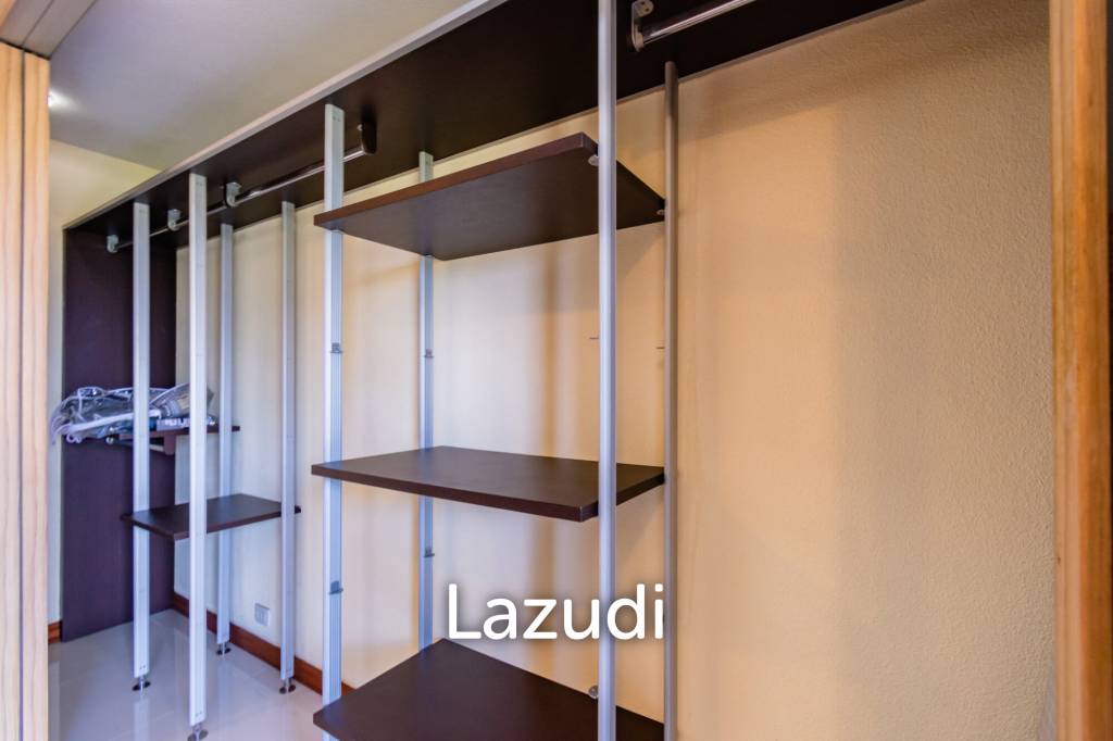 รูป PALM HILLS :  Renoted 2 Bed Condo in the Golf Course - รูปที่ 20/31