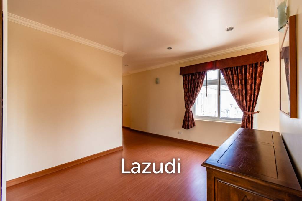 รูป PALM HILLS: วิลล่าหรู 7 ห้องนอนพร้อมสระว่ายน้ำในที่ดินขนาดใหญ่ - รูปที่ 30/64
