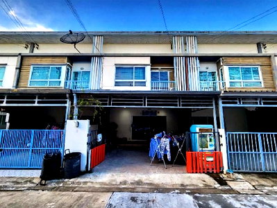 Townhouses for sale Bang Yai Nonthaburi : FOR SALE  TOWNHOUSE PROPERTY  2650000 BAHT.