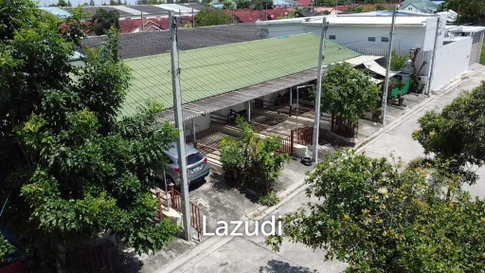 Prime Investment Opportunity: 8-Unit Townhouse Building Close to Cha-Am Hospital