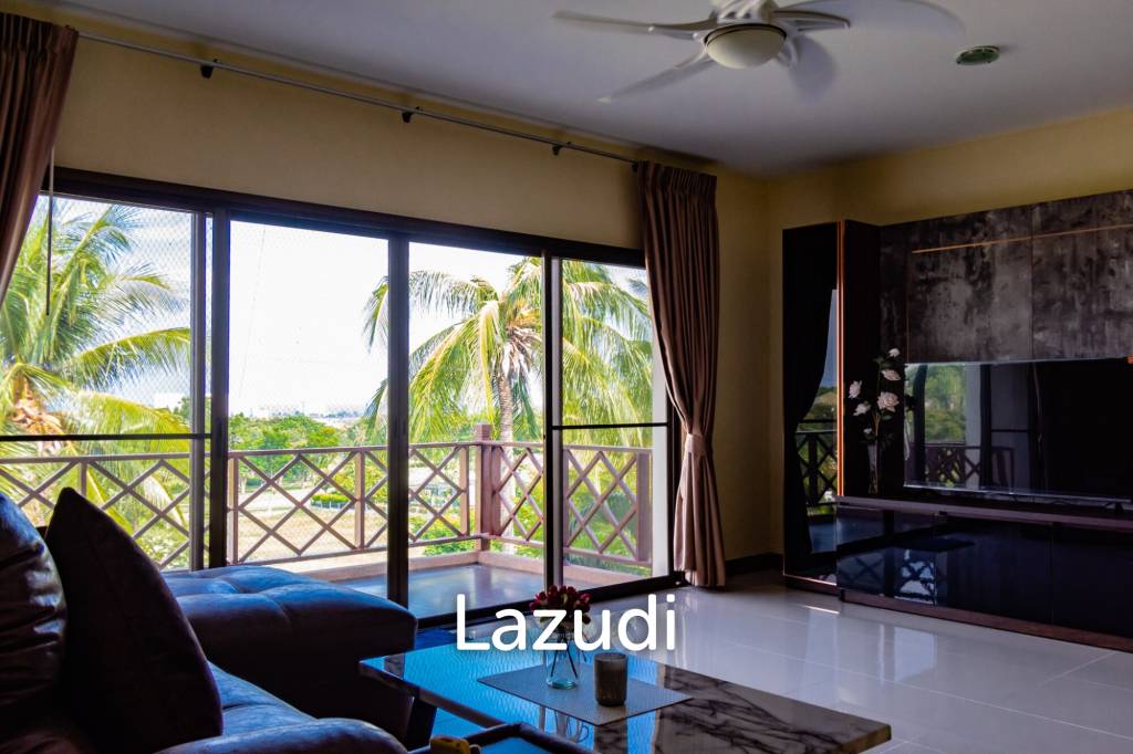 รูป PALM HILLS :  Renoted 2 Bed Condo in the Golf Course - รูปที่ 6/31