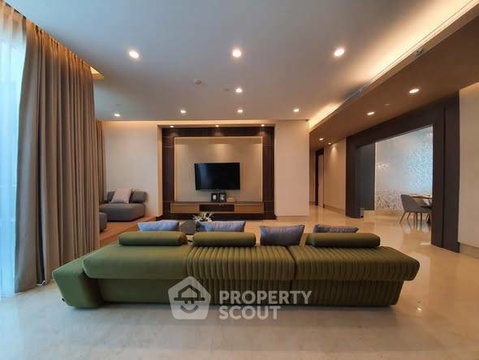 Well-Priced 3-BR 255 Sqm On 30th Floor, The Infinity, BTS Chong Nonsi 80m (ID 2632462)