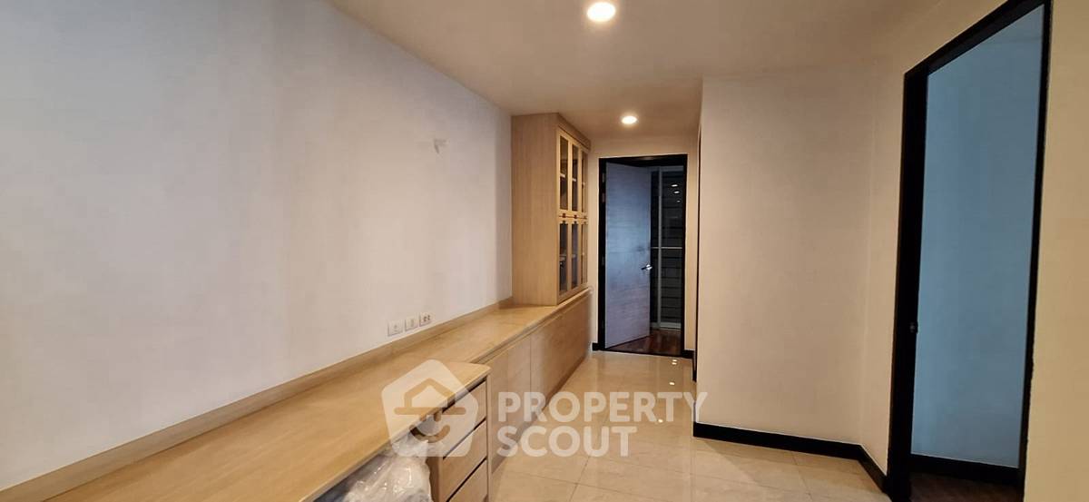 รูป คอนโด 2 ห้องนอน 110 ตร.ม. Avenue 61 ใกล้ BTS ทองหล่อ 400 ม. (ID 2454928) - รูปที่ 7/9