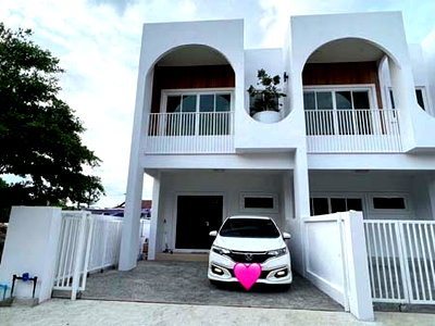 Townhouses for sale Chiang Mai : MODERN Minimal Townhouse for sale !! ,Near Chiangmai Airport .