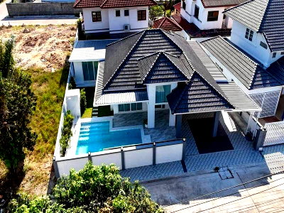 Houses for sale Rubberland : Luxury modern-style pool villa in Soi Siam Country Club, Pattaya, Bang Lamung, Chonburi.