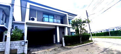 Houses for sale Chang Chui : Single house for sale, Centro Ratchaphruek Suan Phak, corner unit.