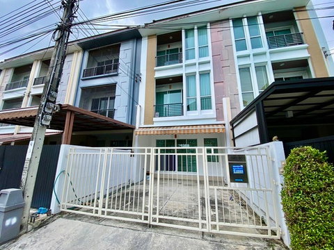 ขายทาวน์โฮม 3 ชั้น บ้านกลางเมือง ลาดพร้าว 87 | บ้านเปล่า แต่งได้ตามสไตล์ | ทำเลเมือง เดินทางสะดวก
