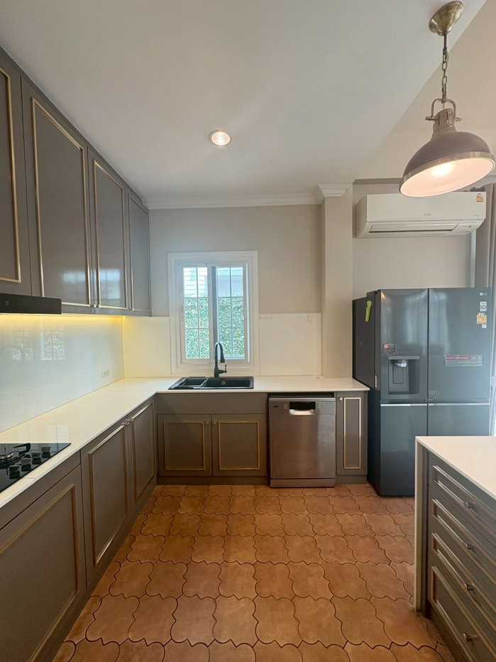 picture Private Spacious Villa in Bangna available for rent - 41/55