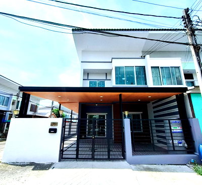 ขายทาวน์โฮม : ทาวน์โฮม 2ชั้น รีโนเวทใหม่ หมู่บ้านราชพฤกษ์ สุวรรณภูมิ–ลาดกระบัง เฟส 2 ซอยฉลองกรุง 61 ใกล้สนามบินสุวรรณภูมิ ทำเลดี เฟอร์ครบ