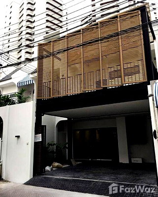 Townhouses for rent Watthana : If the client has pets, the client must pay 3 months deposit. 1931886