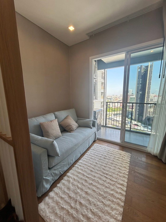 picture The Saint                     Residences - 2/9