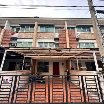 ขายทาวน์โฮม 3 ชั้น เกษตร–นวมินทร์ 20 ตร.วา พื้นที่ใช้สอย 300 ตร.ม. ใกล้บุญถาวรคลองลำเจียก | หมู่บ้านทาวน์พลัส เกษตร–นวมินทร์