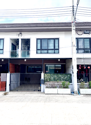 ทาวน์โฮม พิพิธภัณฑ์ยางพารา  : 2 Storey Townhouse 2 Bedroom East Pattaya