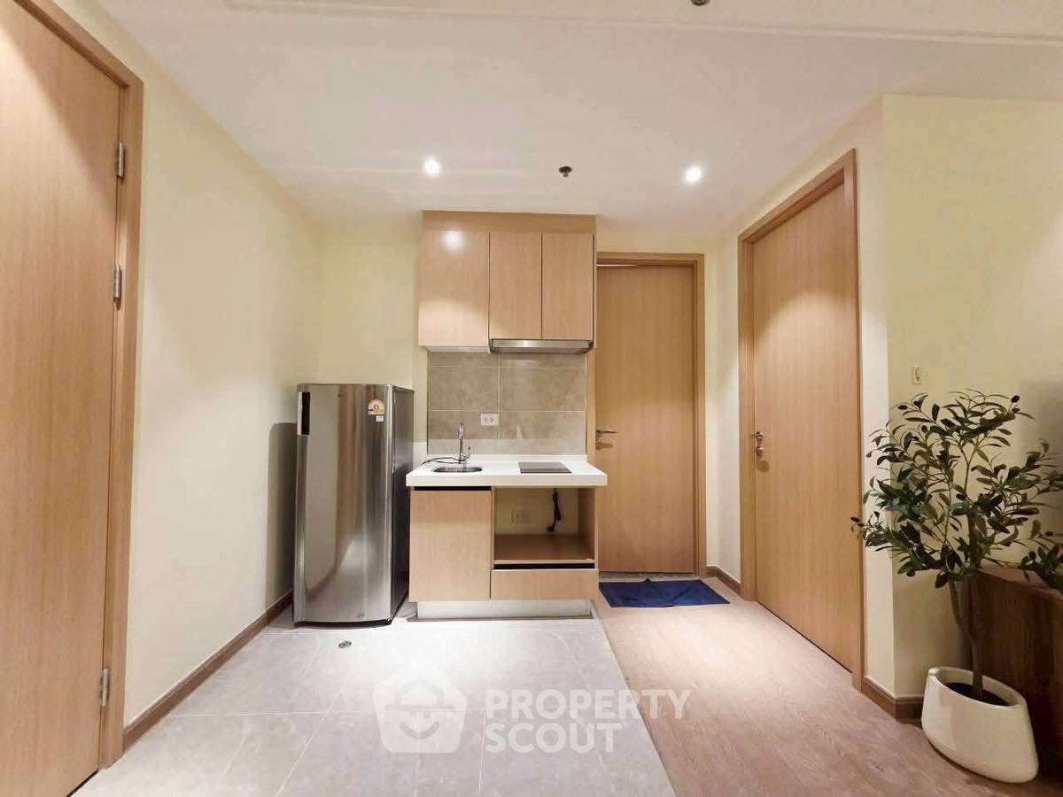 รูป คอนโด 1 ห้องนอนให้เช่า เรสซิเดนซ์ รีกัล สาทร-นราธิวาส 26 จากชั้น (ID 2691389) - รูปที่ 6/8