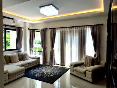 Houses for sale : Beautiful detached house for sale in The City Bangna Km. 7, near Mega Bangna Shopping Center, highway, international and Thai schools