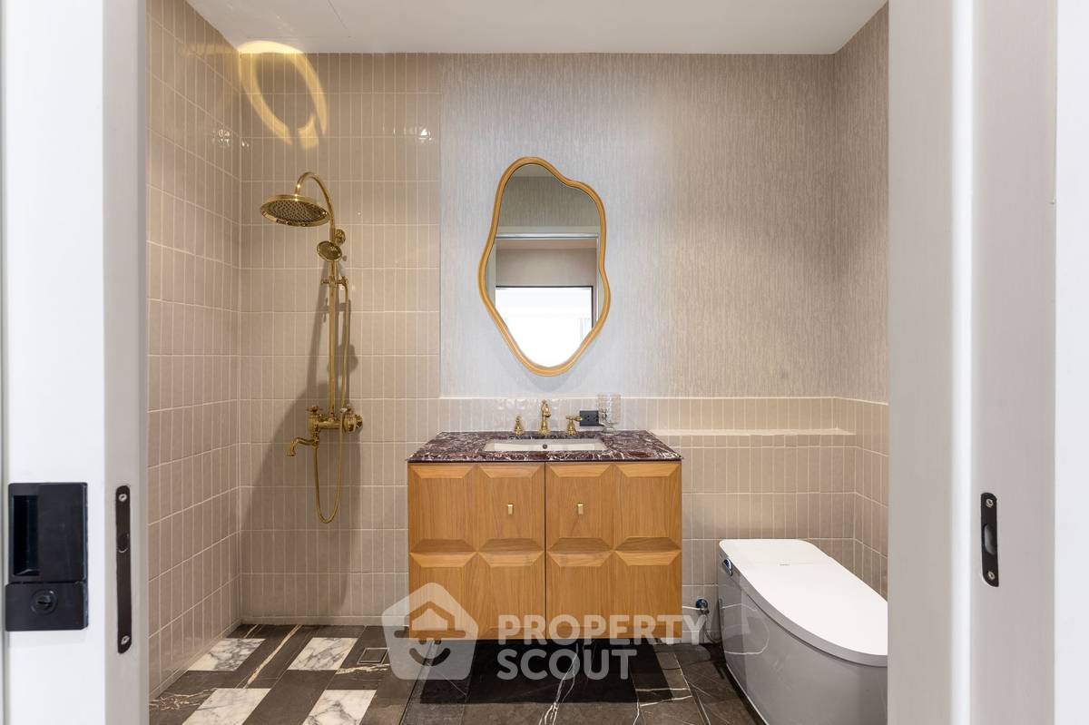 picture Pet-Friendly 3-BR House For Sale Near BTS Surasak, Thung Wat Don (ID 2069559) - 28/30