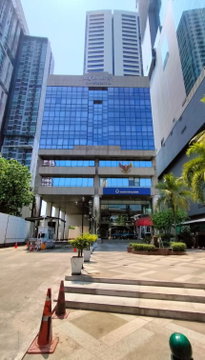 Phayathai Plaza near BTS Phaya Thai and Airport Link Ratchathewi.