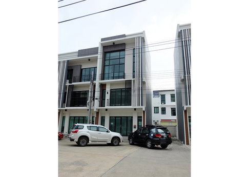 ขายโฮมออฟฟิศ ถนนสายไหม ติดเอซีพลาซ่า กรุงเทพ 24 ตรว 160.00 ตร.ม 4ห้องนอน4ห้องน้ำ
