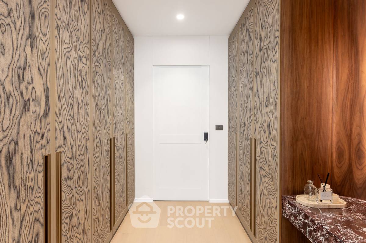 picture Pet-Friendly 3-BR House For Sale Near BTS Surasak, Thung Wat Don (ID 2069559) - 20/30