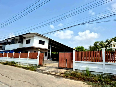 Factory for sale Dhonburi Rajabhat University Samut Prakan Campus : Urgent Sale! Office with Warehouse in Warotcha 6 Village, Bang Bo  Office building with warehouse in Samut Prakan,Thepharak Road.  Great price 