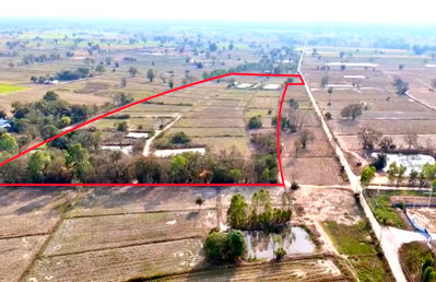 Land for sale :  Land for Sale – 36 Rai at a Great Price  Nong Luang , Sawang Arom , Uthai Thani  Total area: 36 rai  Only 140,000 THB per rai  Affordable price .