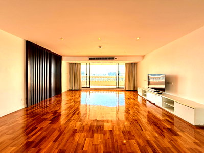 Apartment building for rent Srinakharinwirot University Prasanmit Campus : Enormous 4 Bedroom Apartment For Rent in Asoke Area - BR20833AP