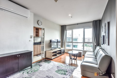 🔥 Hot Deal! Beautiful & Spacious Unit at Hive Taksin near Bts Wongwian Yai
