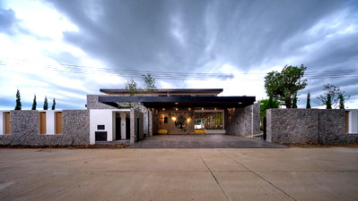 Houses for sale Chiang Mai College Of Dramatic Arts : Luxury Pool Villa Project near Tha Phae Gate – Only 10 Minutes Away