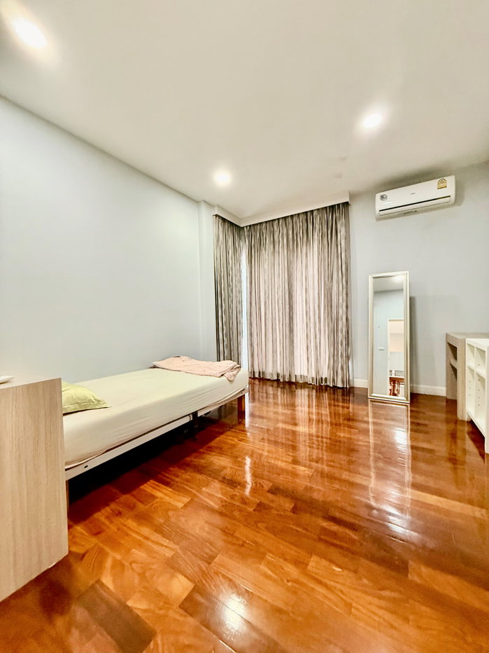 รูป ขายบ้านหรู Grand Bangkok Boulevard พระราม 9–ศรีนครินทร์ | 79 ตร.ว. | 4 นอน 5 น้ำ | ห้องมุม | 24.9 ลบ. - รูปที่ 7/52