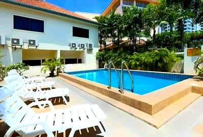 Townhouses for rent Chonburi : Townhome on Pratumnak Hils for Rent 4beds 4baths